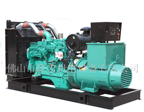 200KW(250KVA)康明斯柴油发电机组-6LTAA8.9-G2
